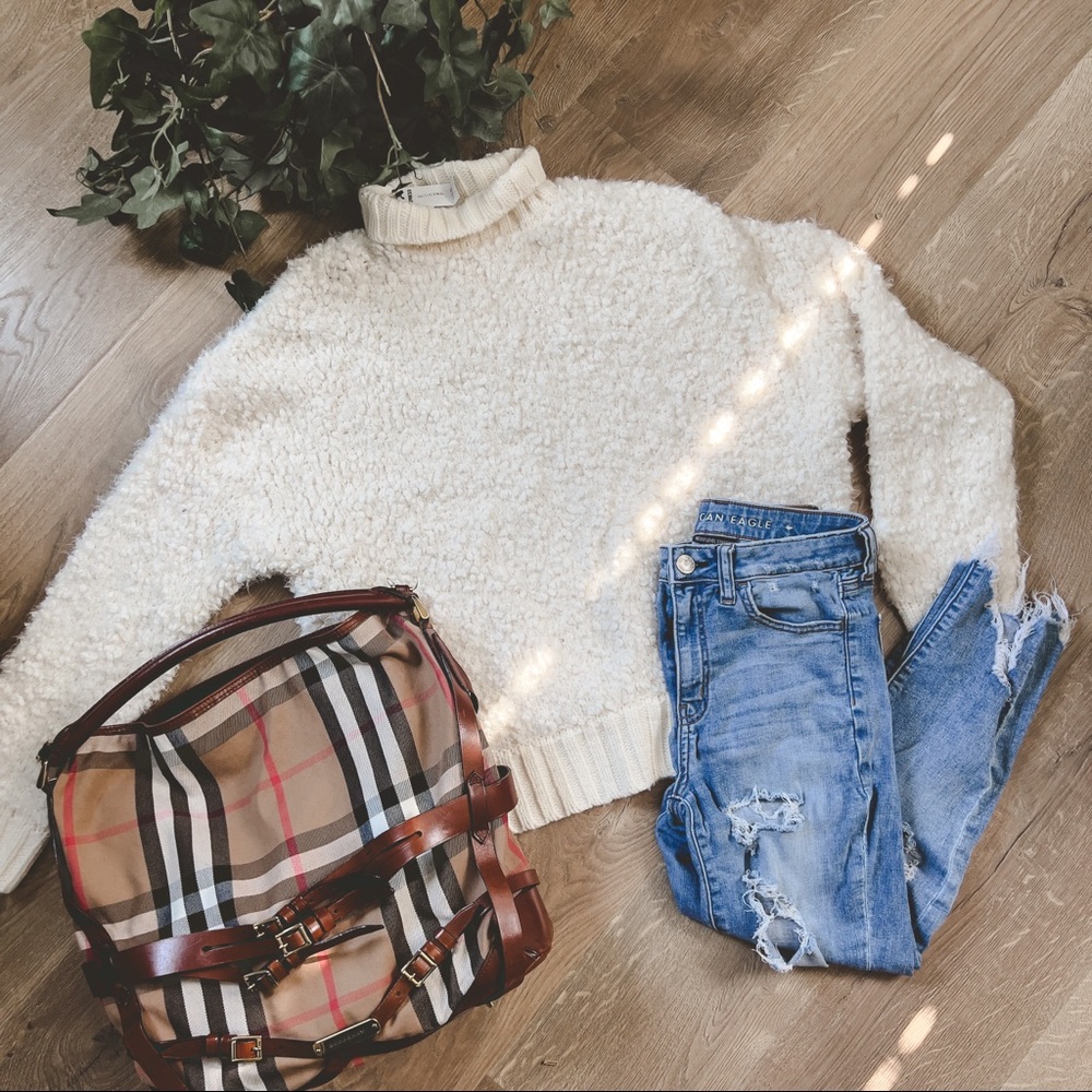 Express Sweater - Picture 6 of 6